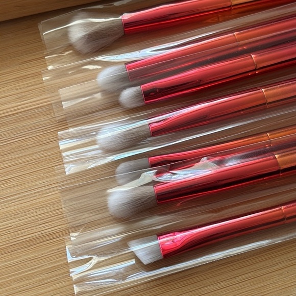 Brand New BH Cosmetics 8-Piece Eye Brush Set & AFU Eyeshadow Palette Pigmented - Picture 13 of 14
